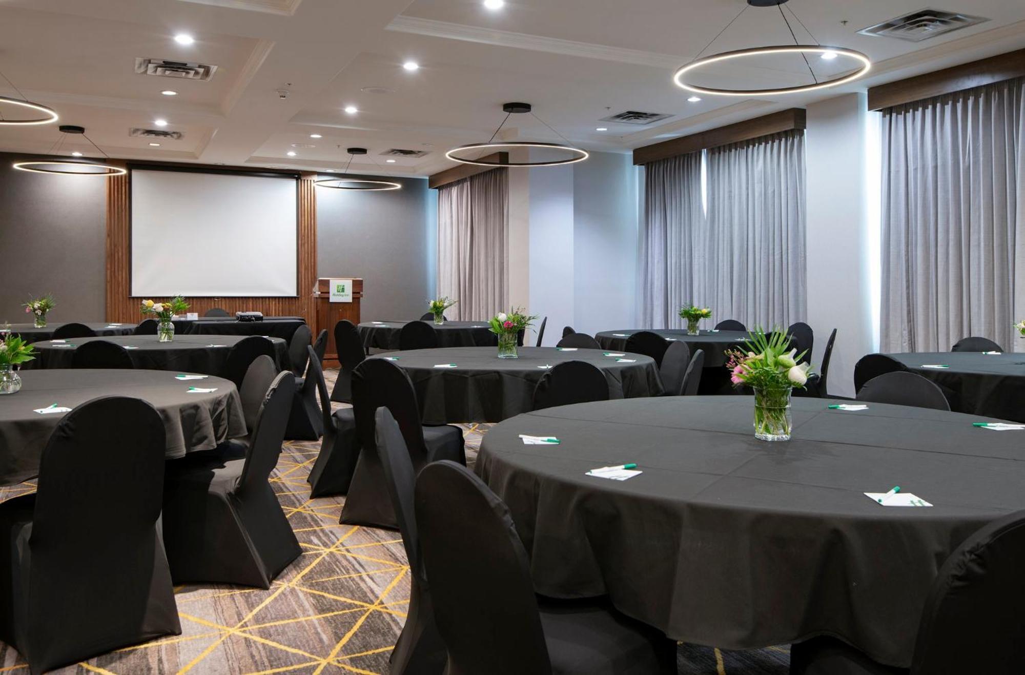 Holiday Inn Hotel And Suites-Kamloops By Ihg Exteriér fotografie